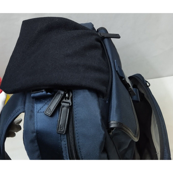 Baggallini Navy Nylon Commuter Laptop Light Weight Backpack main image 8